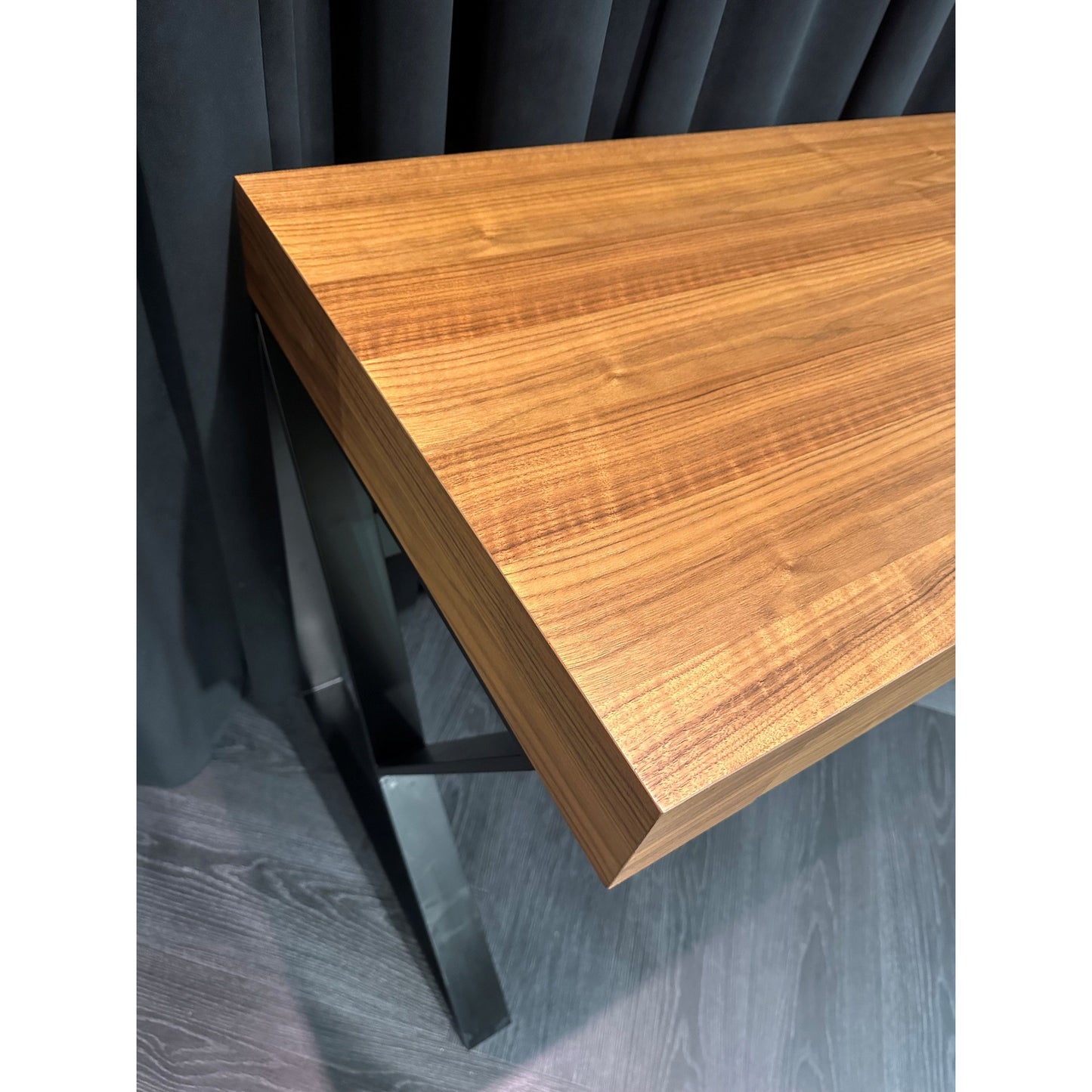 Bend Desk 120cm in walnut
