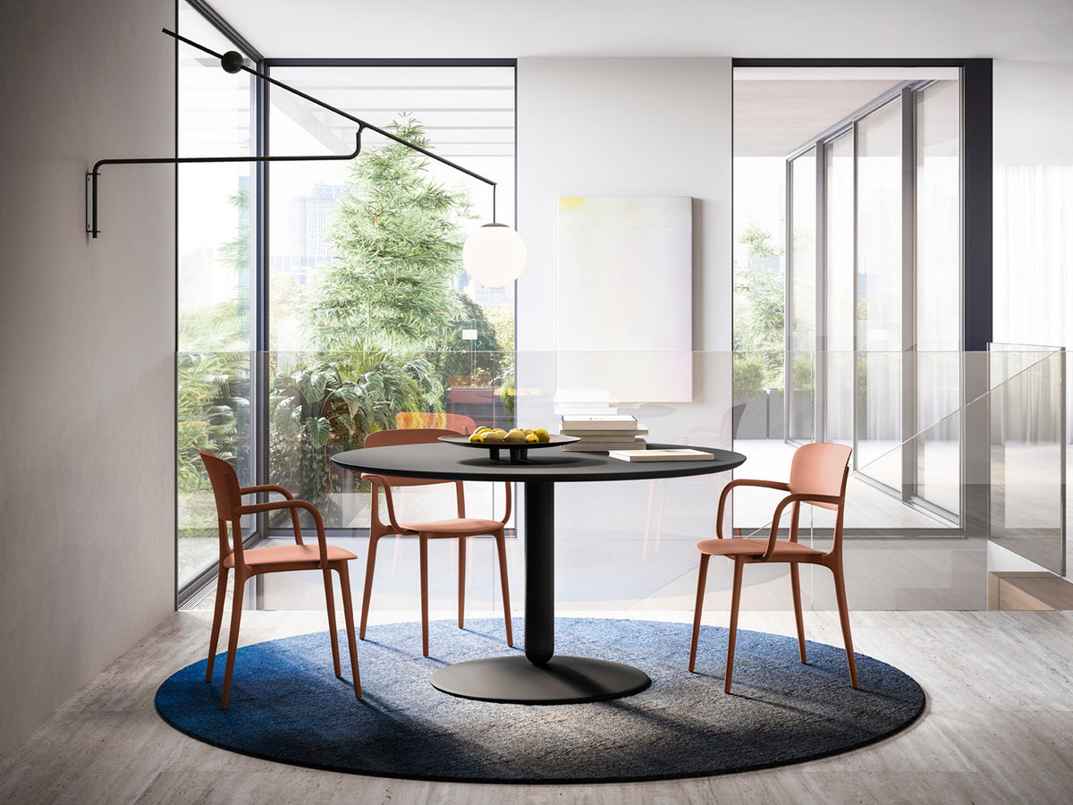 Balance Round Dining Table - Black