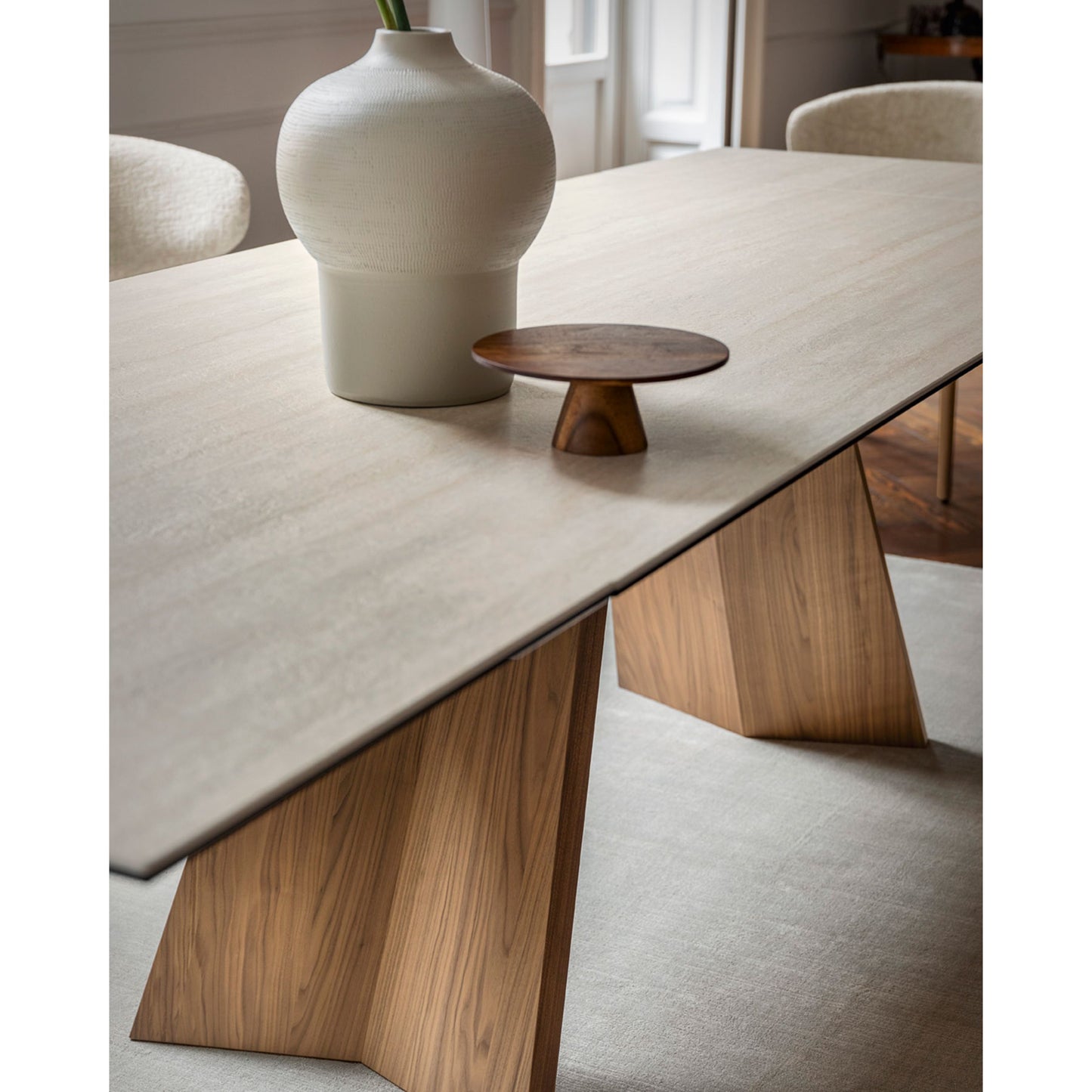 Icaro Fixed Dining Table