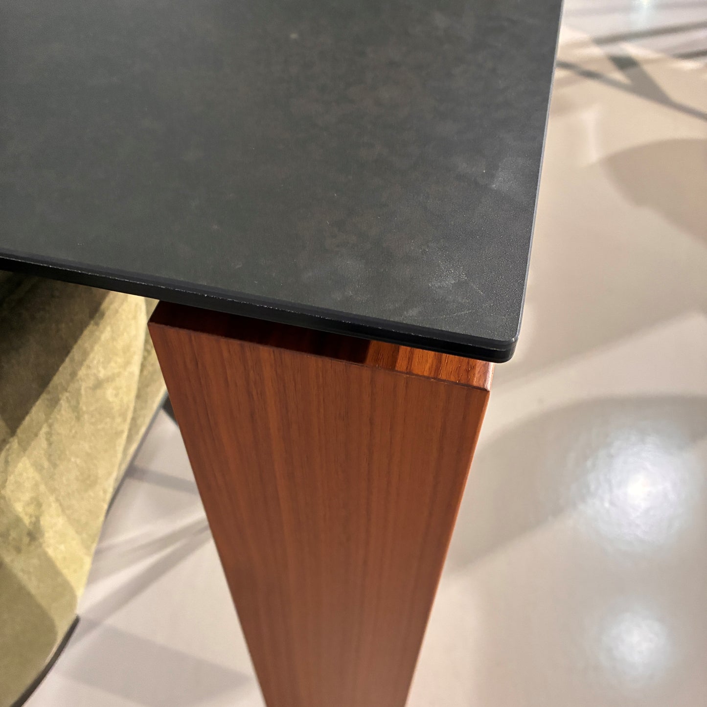 Omnia Extension Dining Table - Walnut/Oxide Black