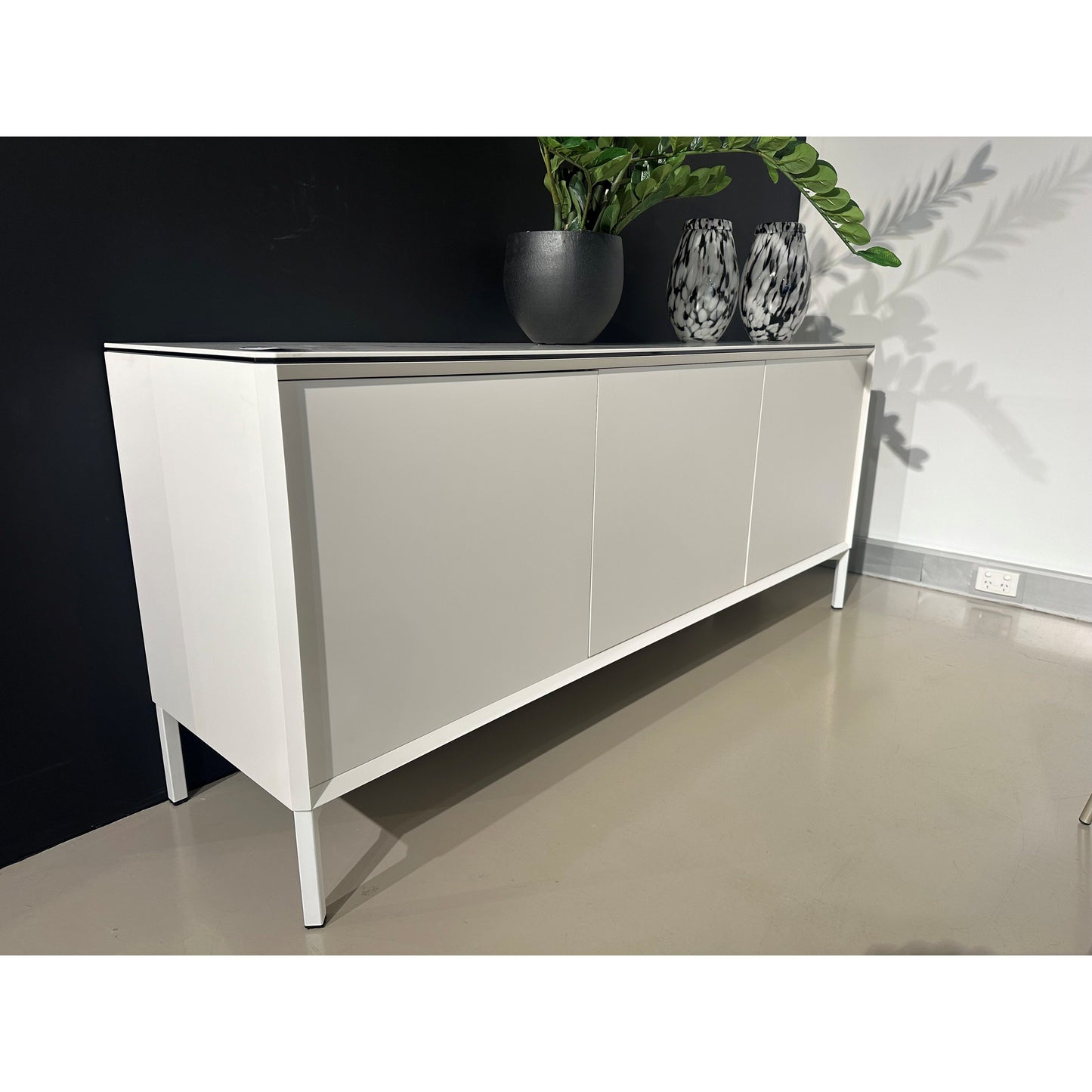 York Buffet - White