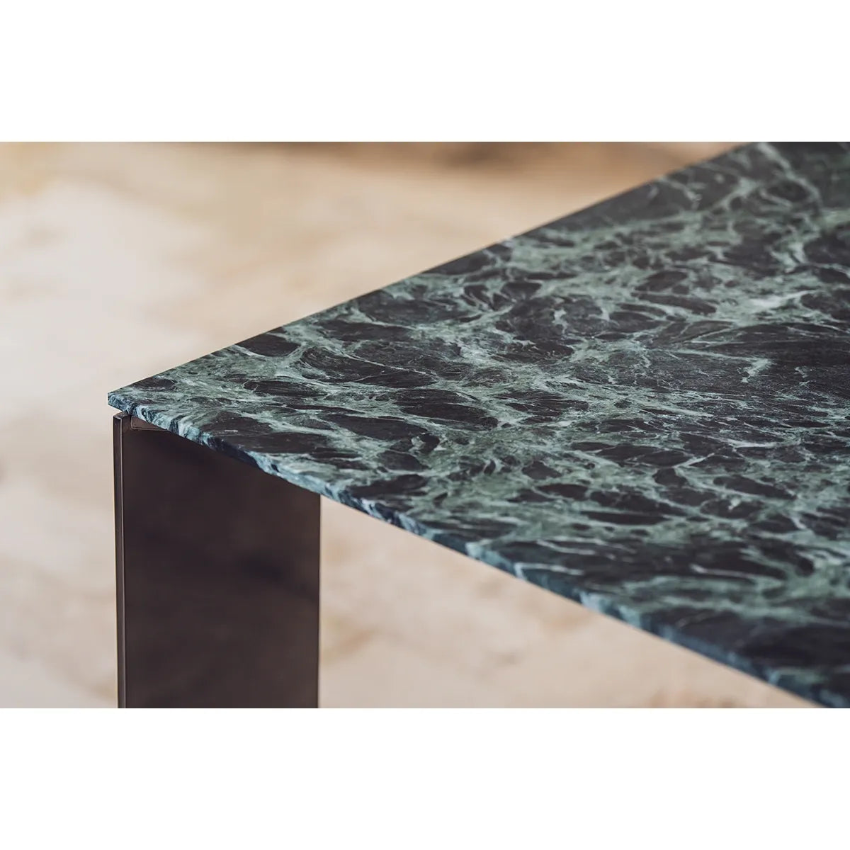 Exilis Fixed Dining Table