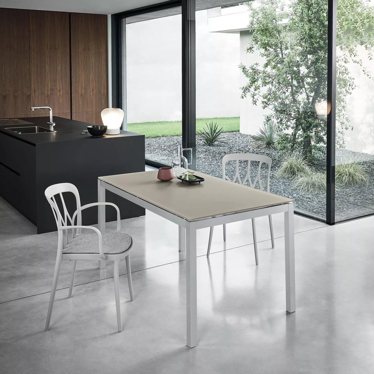 Galaxy Carver Outdoor Dining Chair