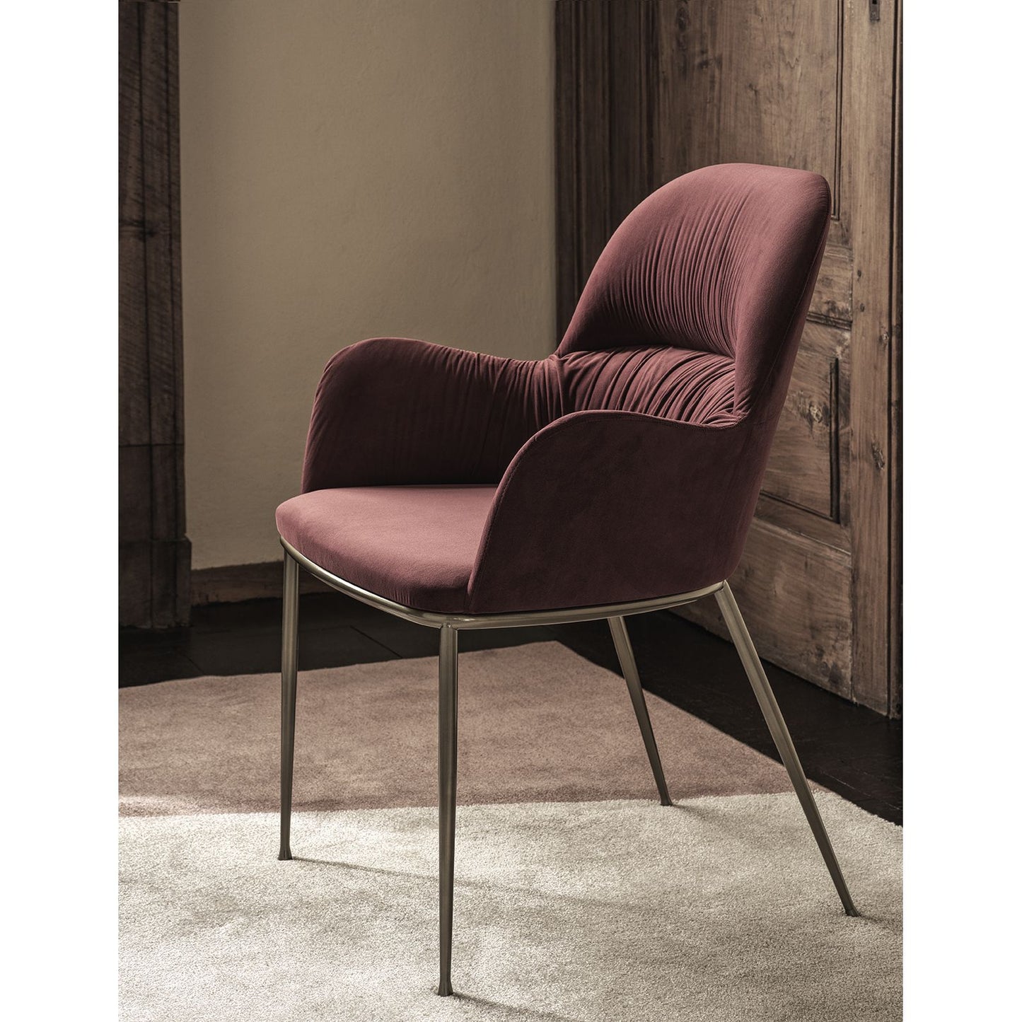 Queen Carver Dining Chair