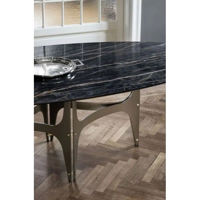 Universe Fixed Dining Table