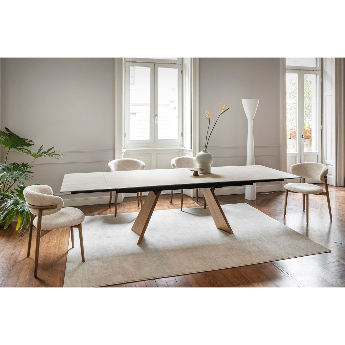 Icaro Extension Dining Table