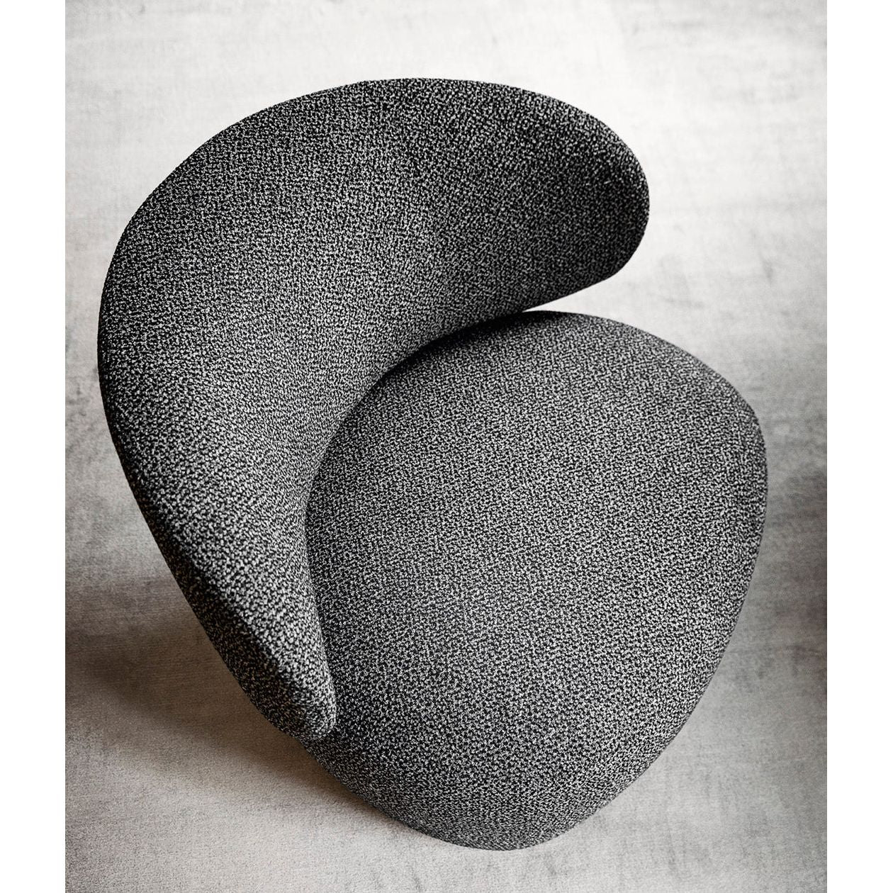 Mara Armchair