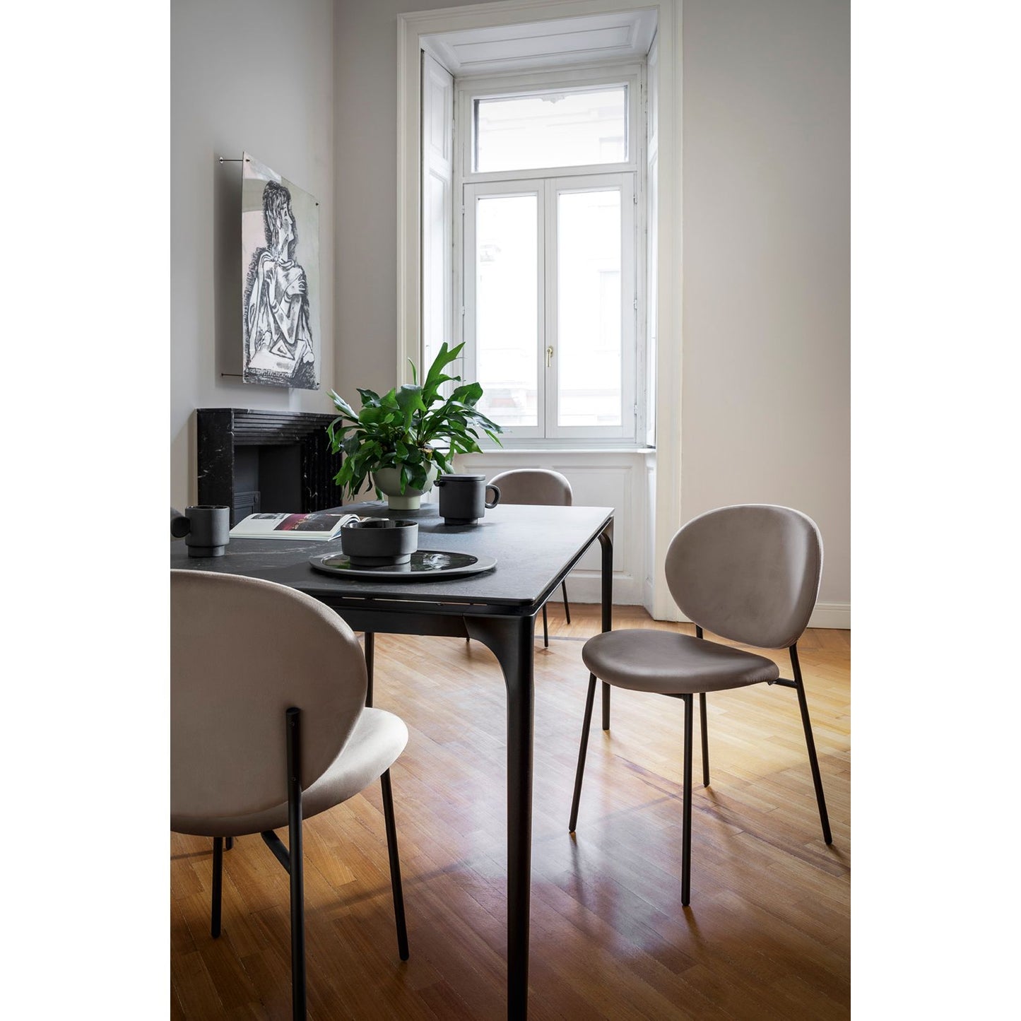 Silhouette Extension Dining Table