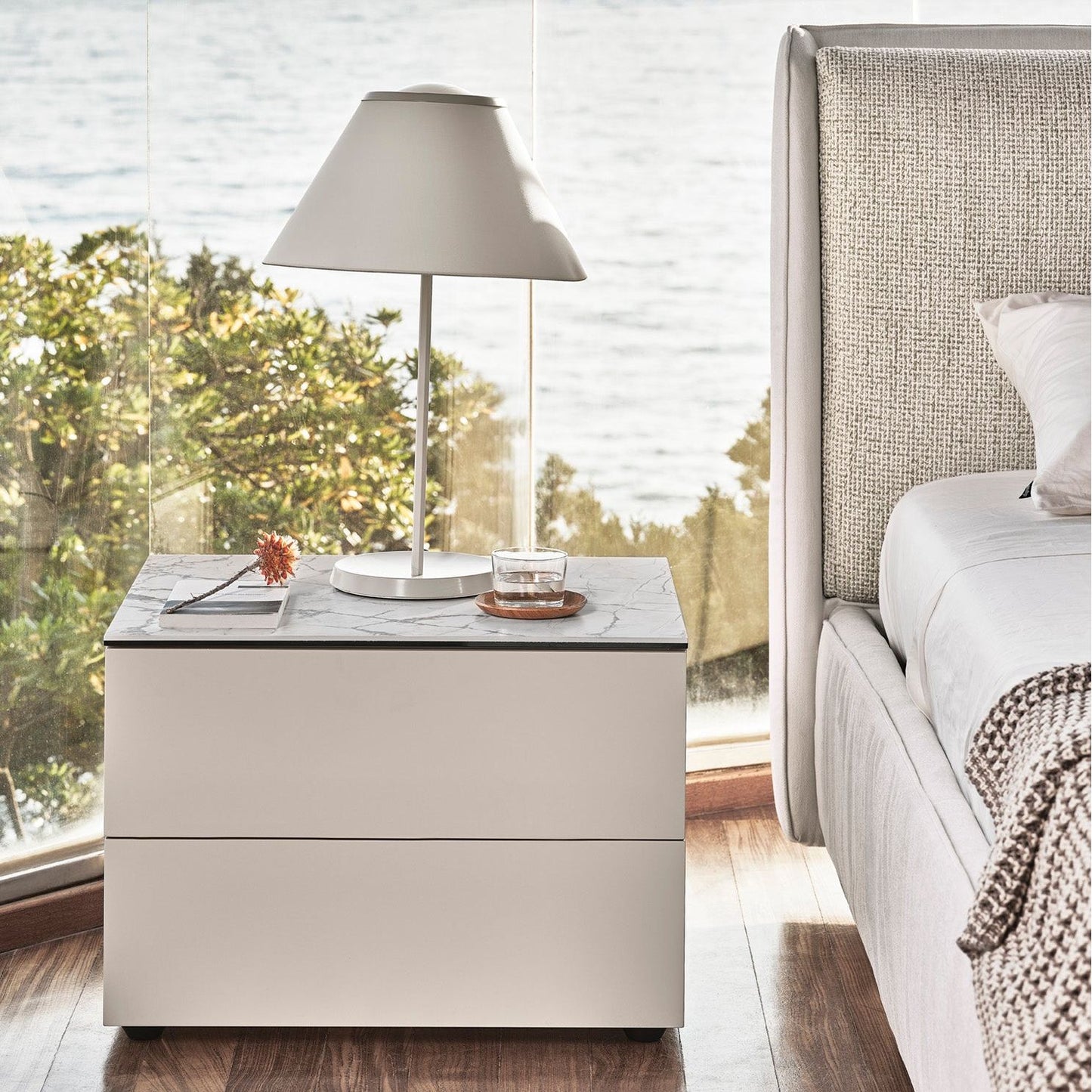 Universal Bedside Table