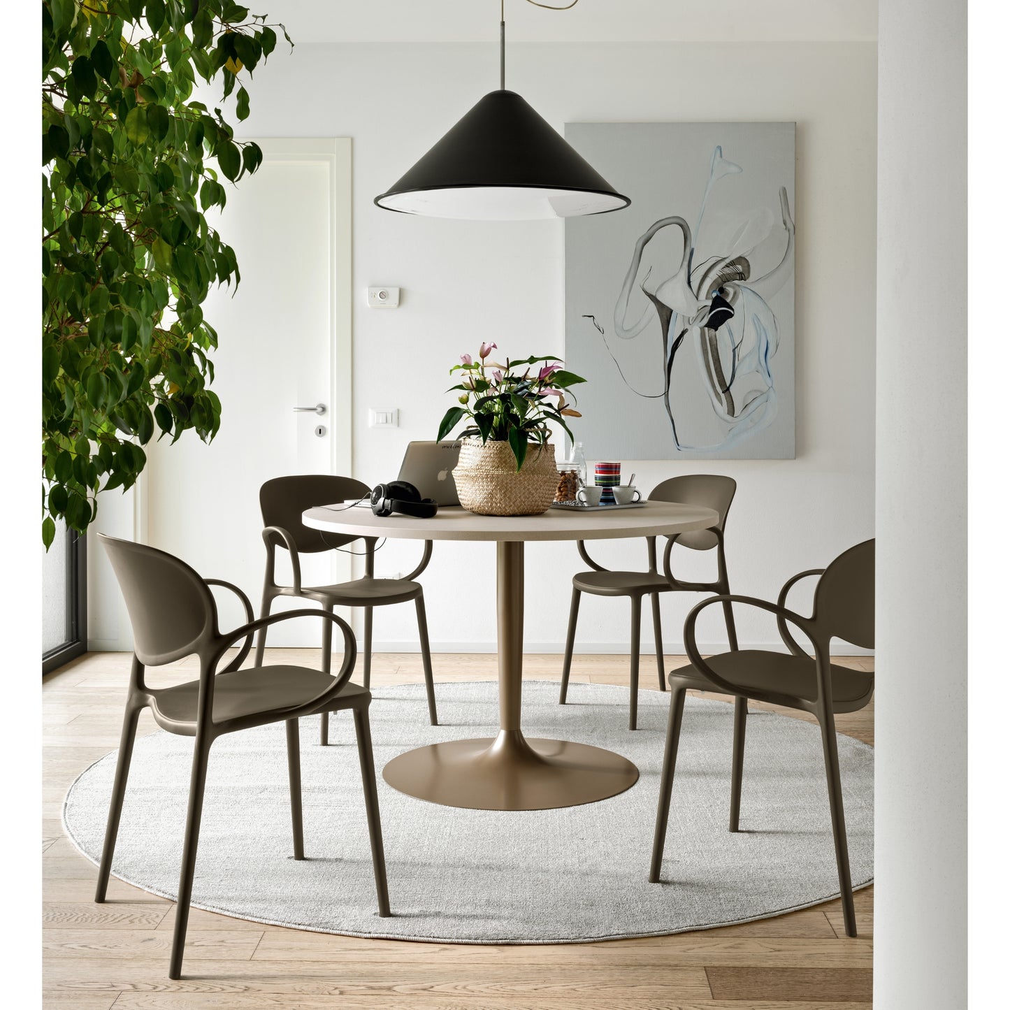 Planet Round Dining Table