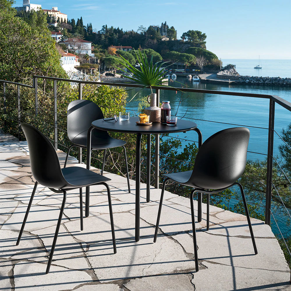 Easy Round Outdoor Table