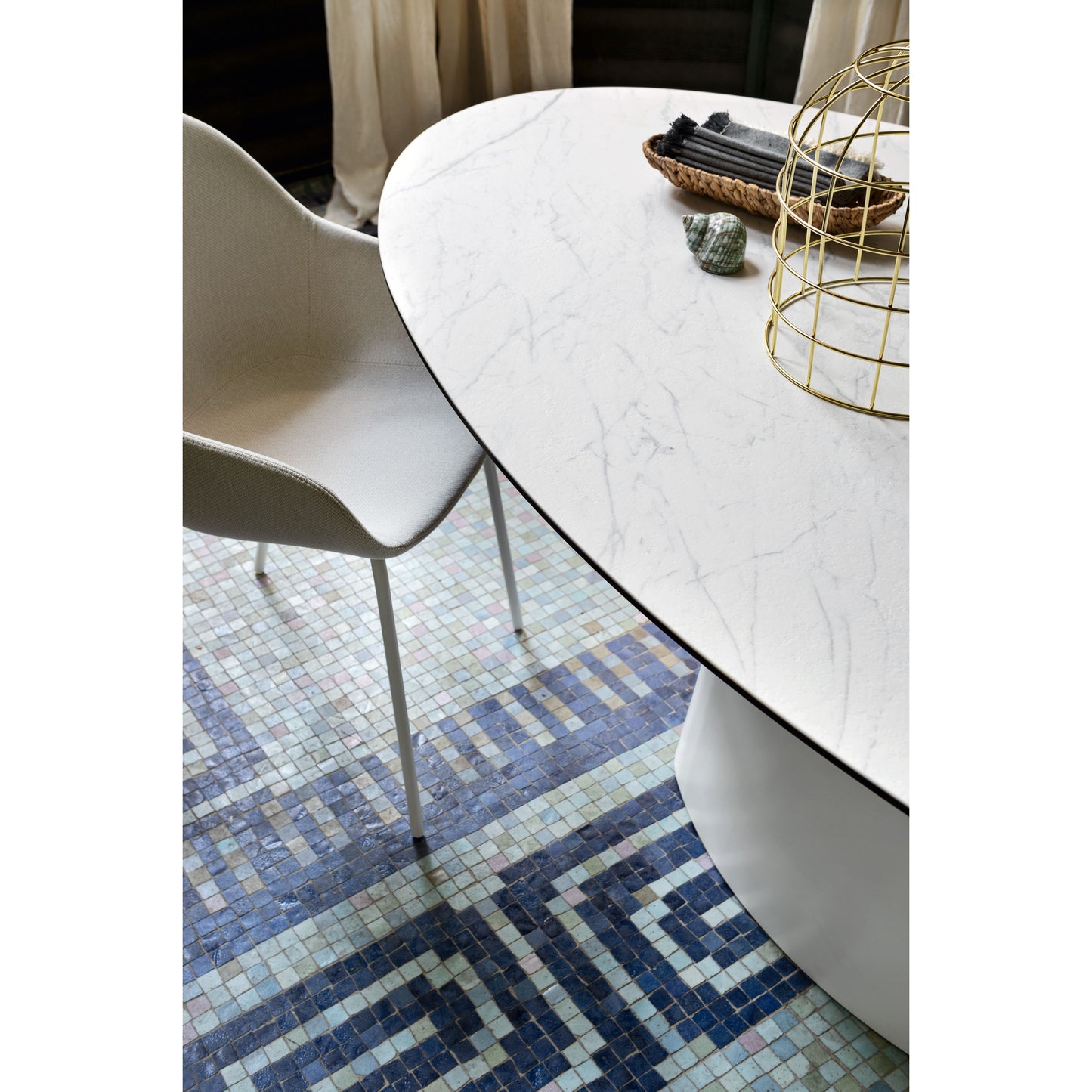 Ellisse Fixed Dining Table