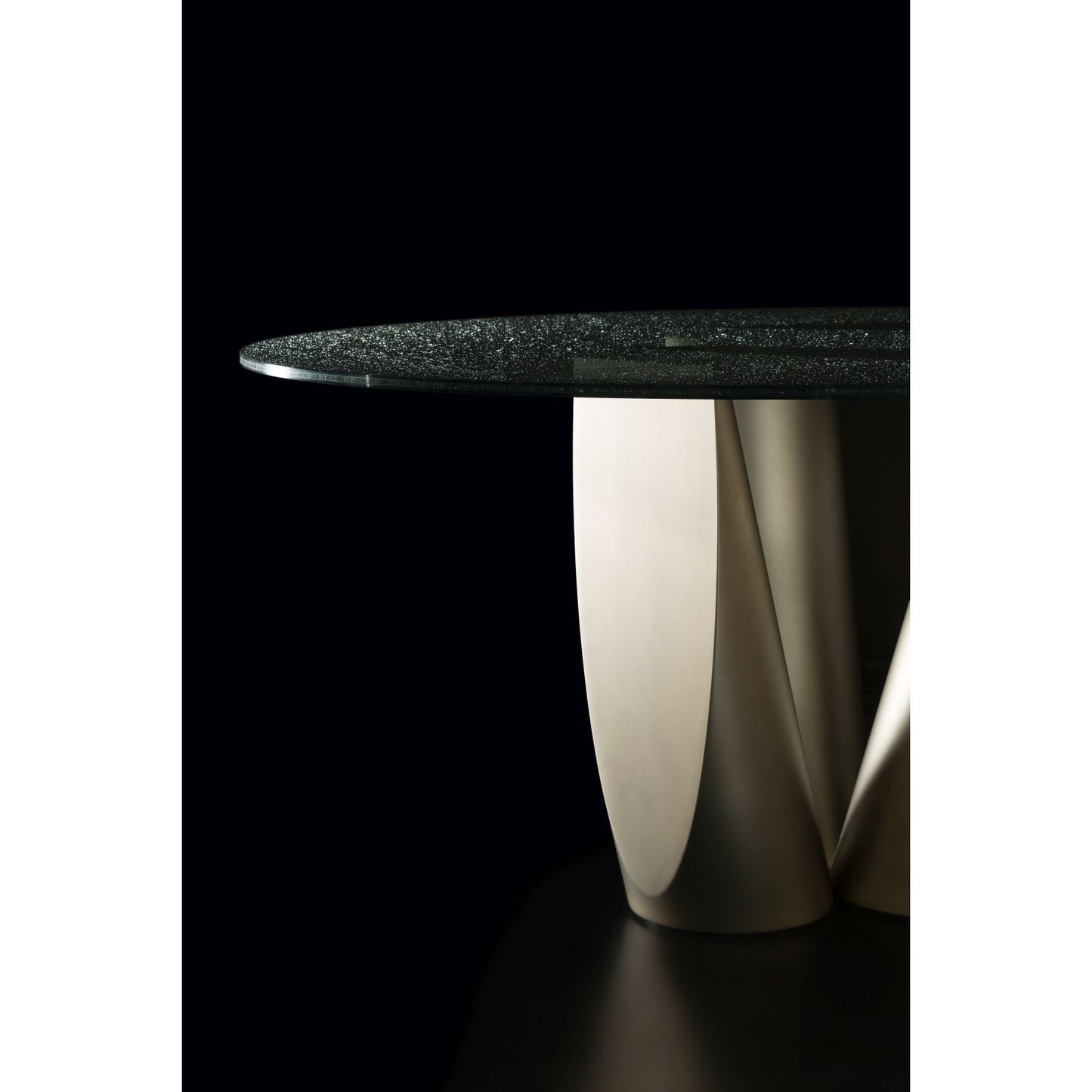 Sentei Round Dining Table