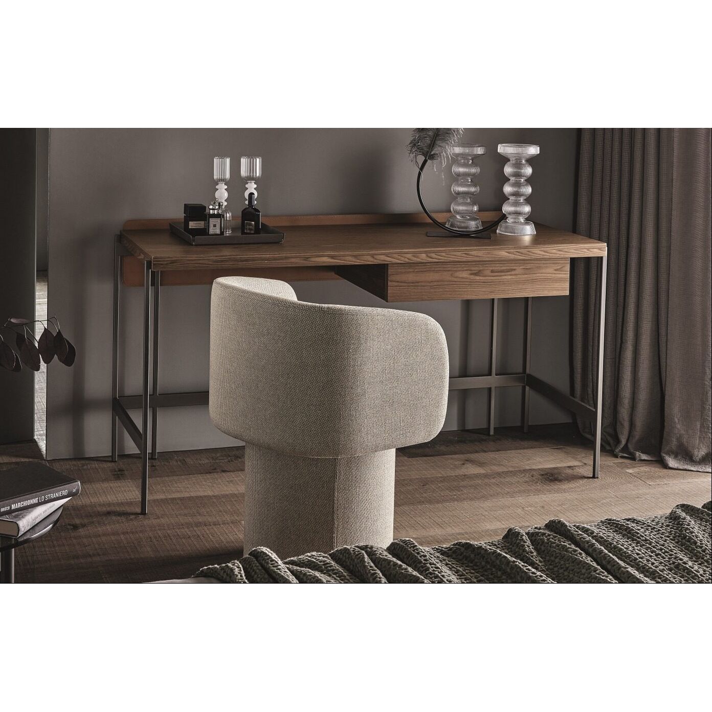 Unit Desk