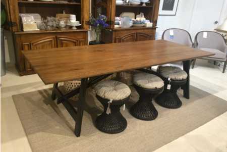 Albury-dining-table.jpg Albury-dining-table.jpg